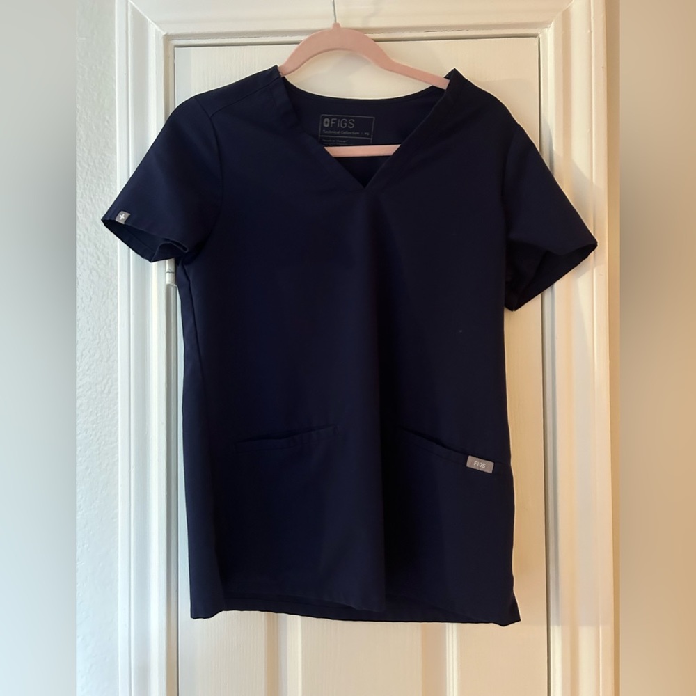 Figs - XS Navy Casma Three Pocket Women’s Scrub Top